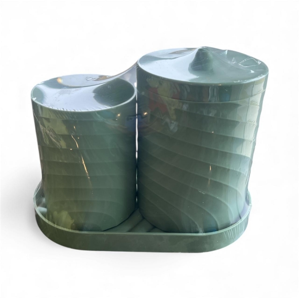 Green Plastic Bathroom Set
